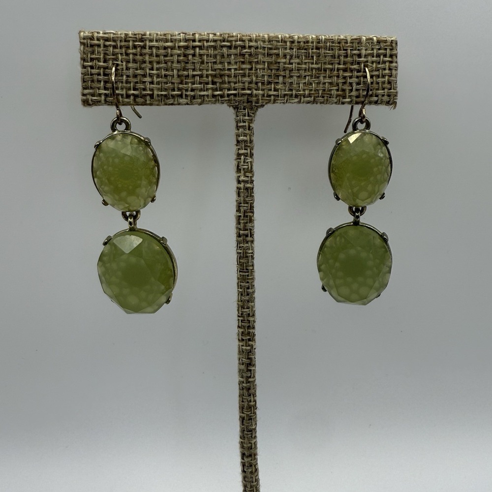 Green Custome Jewelry Dangling Design